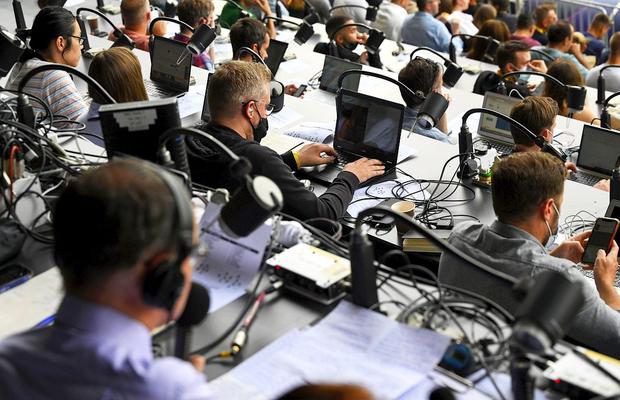 De ce jurnaliștii de la Olimpiada de Iarnă vor folosi laptopuri noi-nouțe, pe care le vor arunca apoi. De ce îi sperie China