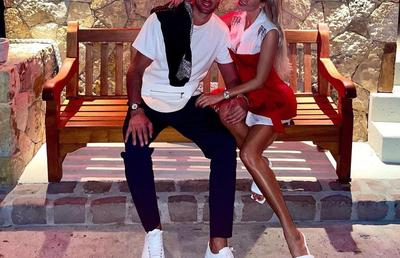 Marouane Fellaini, fostul mijlocaș al lui Manchester United, şi-a dus iubita într-o vacanţă de vis! „Să sărbătorim!”