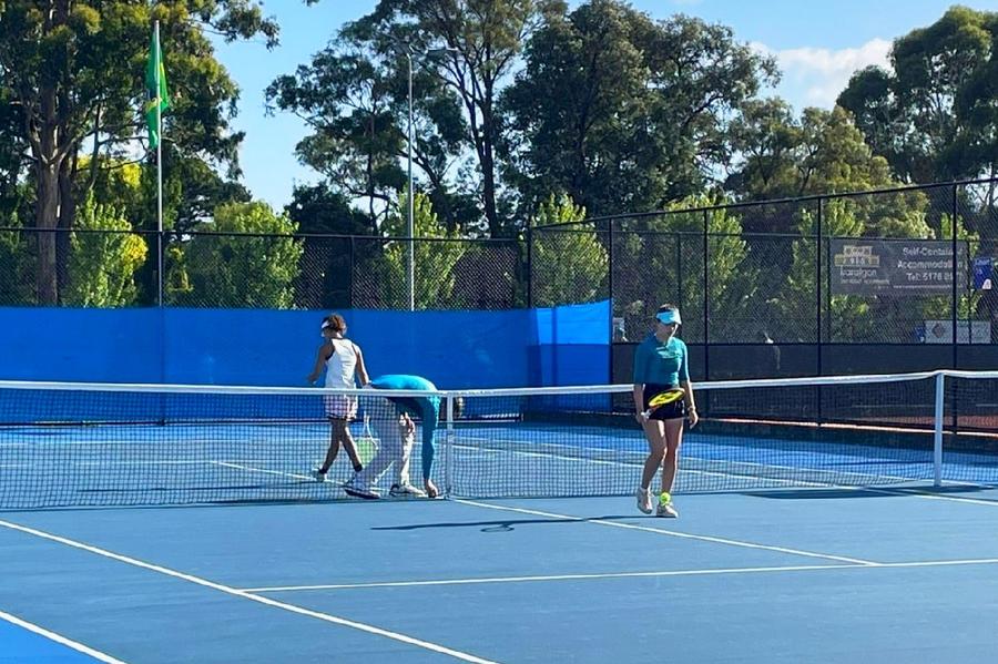 Își face majoratul la Melbourne » Cine e jucătoarea din România care leagă victoriile la Australian Open: „Cel mai bun cadou de ziua ei. A muncit mult să fie acolo”