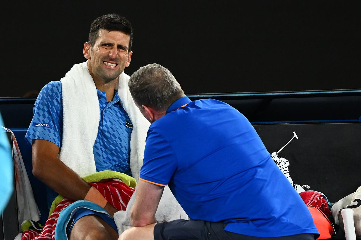 A cedat în conferință! Novak Djokovic a izbucnit la Australian Open: „De ce doar accidentările mele sunt puse la îndoială?”