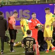 Faultul comis de Constantin Budescu în CS Mioveni - Petrolul // foto: captură DigiSport
