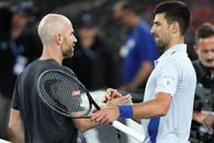 Novak Djokovic își continuă drumul către un nou Grand Slam » Victorie fără emoții în „optimi” la Australian Open