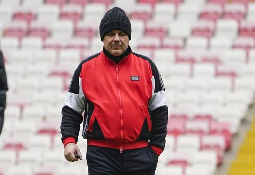 Marius Șumudică, la meciul de ieri, 2-2 cu Sivas Foto: Twitter Gaziantep
