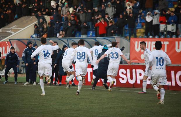 FC Botoșani, fiesta în vestiar, după victoria cu CFR Cluj! Primele declarații ale lui Bogdan Andone