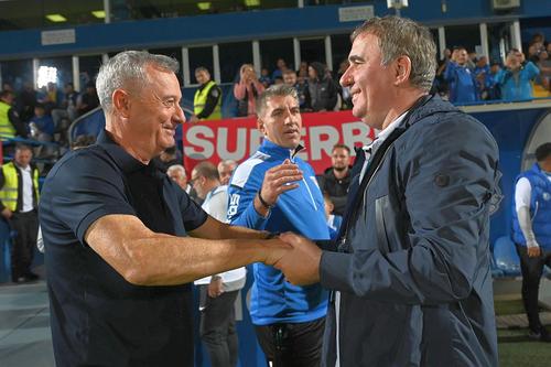 Mircea Rednic, săgeți către Gică Hagi după egalul de la Ovidiu. Foto: Imago