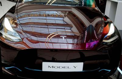 Tesla apasă pedala în China: cum arată noul Model Y, propus pentru a opri ofensiva Xiaomi