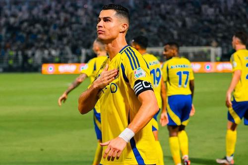 Cristiano Ronaldo (39 de ani) a marcat două goluri în meciul Al Khaleej - Al Nassr, scor 1-3, din runda cu numărul #16 a primei ligi din Arabia Saudită. Lusitanul a depășit numărul de 100 de contribuții decisive în tricoul actualei echipe.