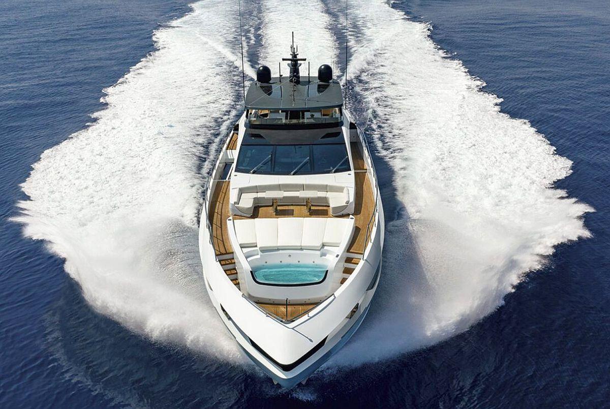Max Verstappen şi-a cumpărat un iaht de lux. Foto: mangustayachts.com