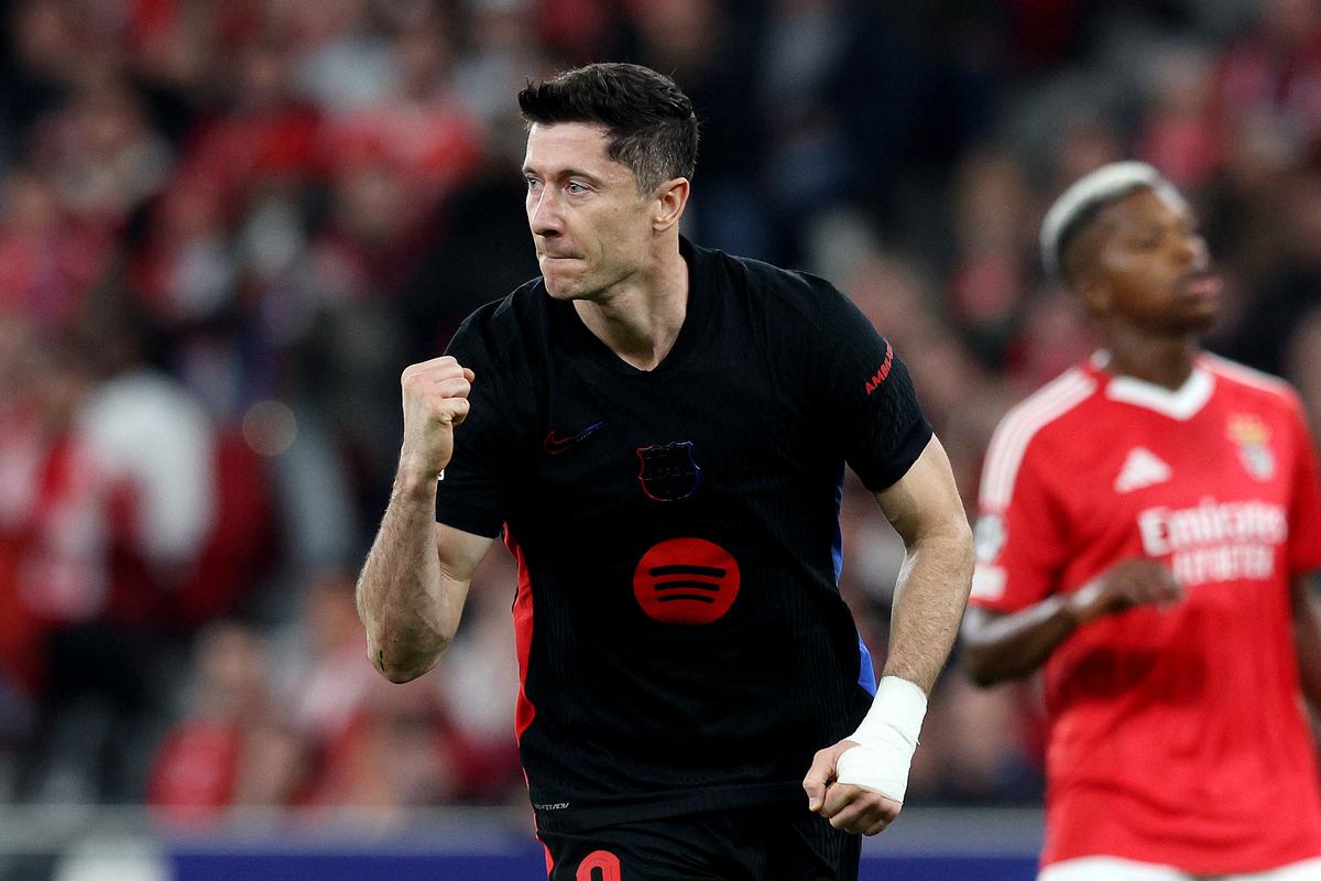 Moment curios la Liverpool » Arne Slot și-a început conferința lăudând arbitrul care a stârnit un imens scandal în Benfica - Barcelona: „De când lucrez în fotbal...”