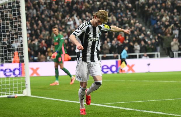 Sub ochii lui Dennis Man, a egalat recordul legendarului Alan Shearer