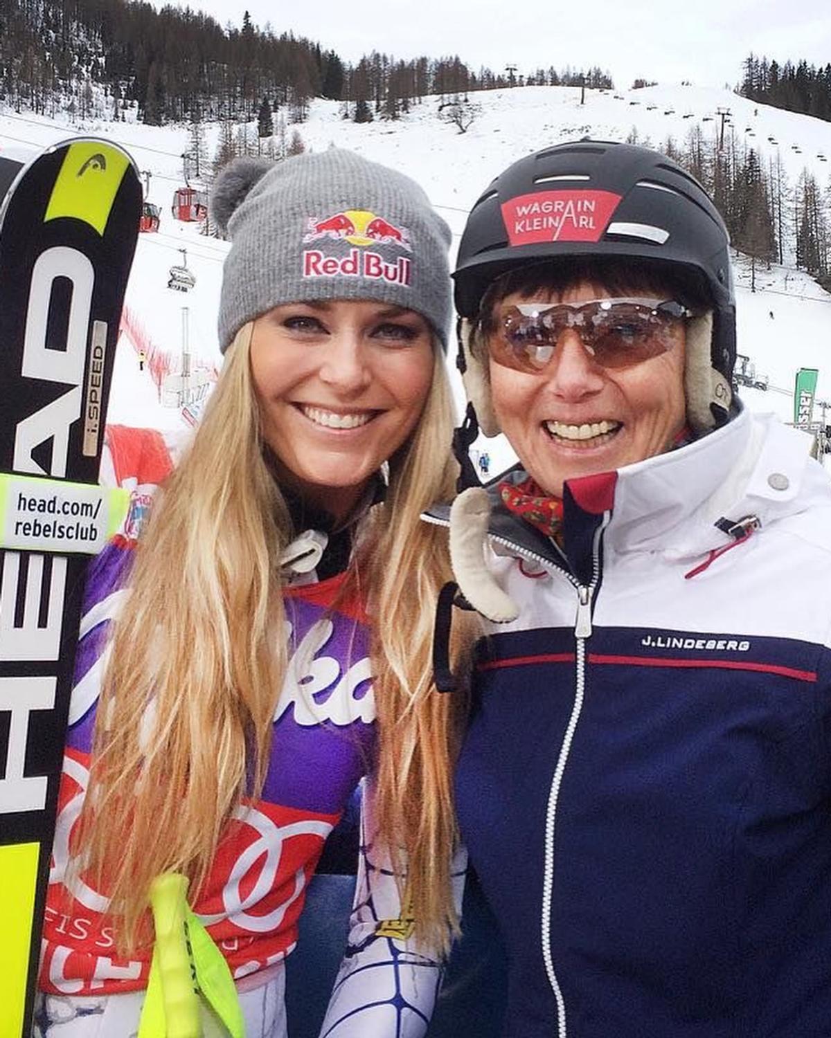 Lindsey Vonn a intrat în trendul „2016” și a „rupt” internetul cu imaginile postate: „Ședința noastră cu body paint”