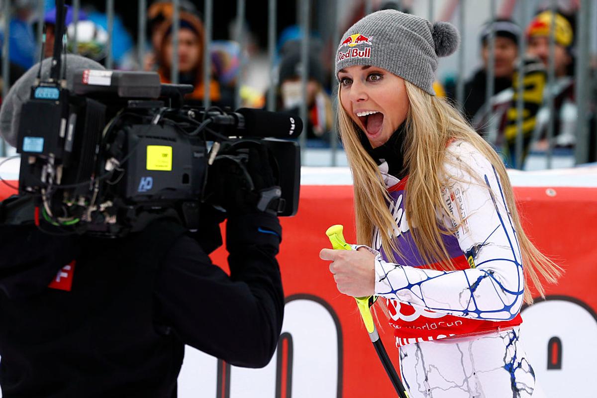 Lindsey Vonn a intrat în trendul „2016” și a „rupt” internetul cu imaginile postate: „Ședința noastră cu body paint”