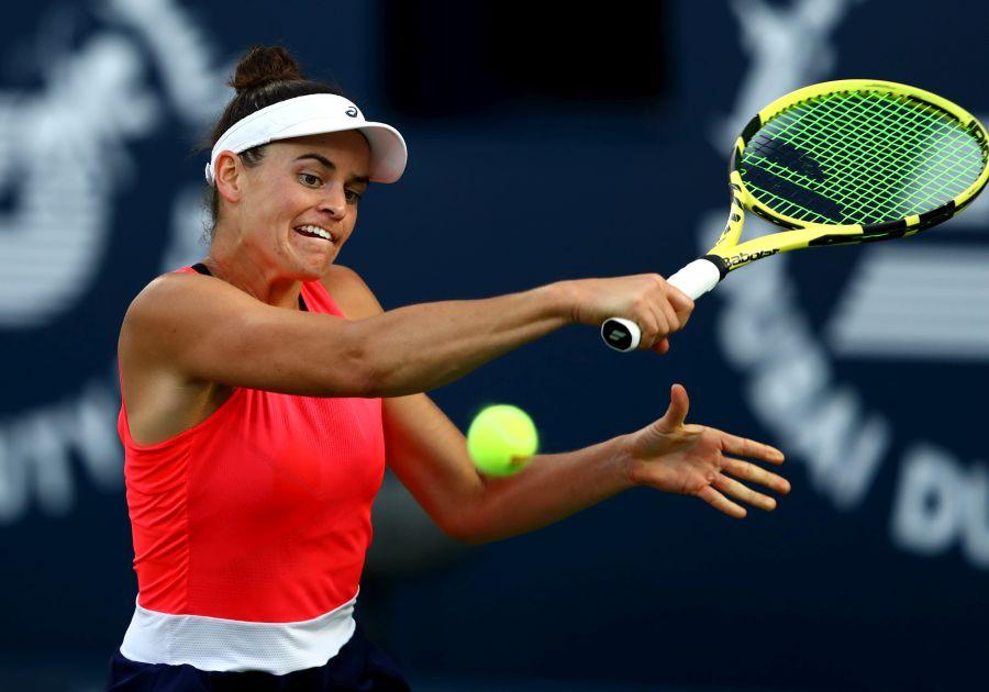SIMONA HALEP - JENNIFER BRADY 6-2, 6-0 // VIDEO + FOTO Victorie-fulger pentru Halep » Simona nu i-a dat nicio șansă lui Brady și s-a calificat în finală la Dubai! Pe cine va înfrunta pentru trofeu