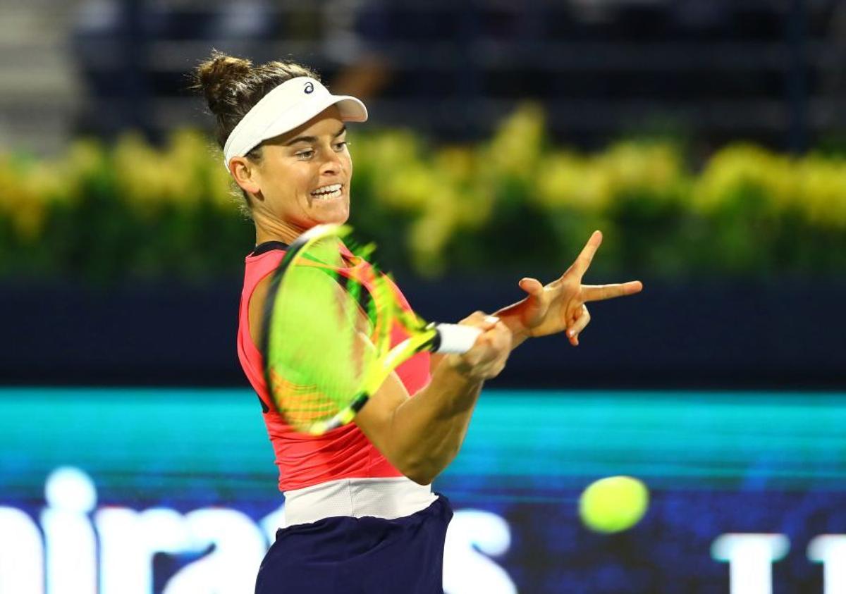 SIMONA HALEP - JENNIFER BRADY 6-2, 6-0 // VIDEO + FOTO Victorie-fulger pentru Halep » Simona nu i-a dat nicio șansă lui Brady și s-a calificat în finală la Dubai! Pe cine va înfrunta pentru trofeu