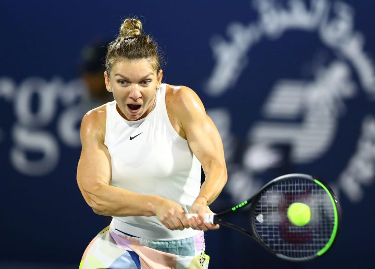 SIMONA HALEP - JENNIFER BRADY 6-2, 6-0 // VIDEO + FOTO Victorie-fulger pentru Halep » Simona nu i-a dat nicio șansă lui Brady și s-a calificat în finală la Dubai! Pe cine va înfrunta pentru trofeu