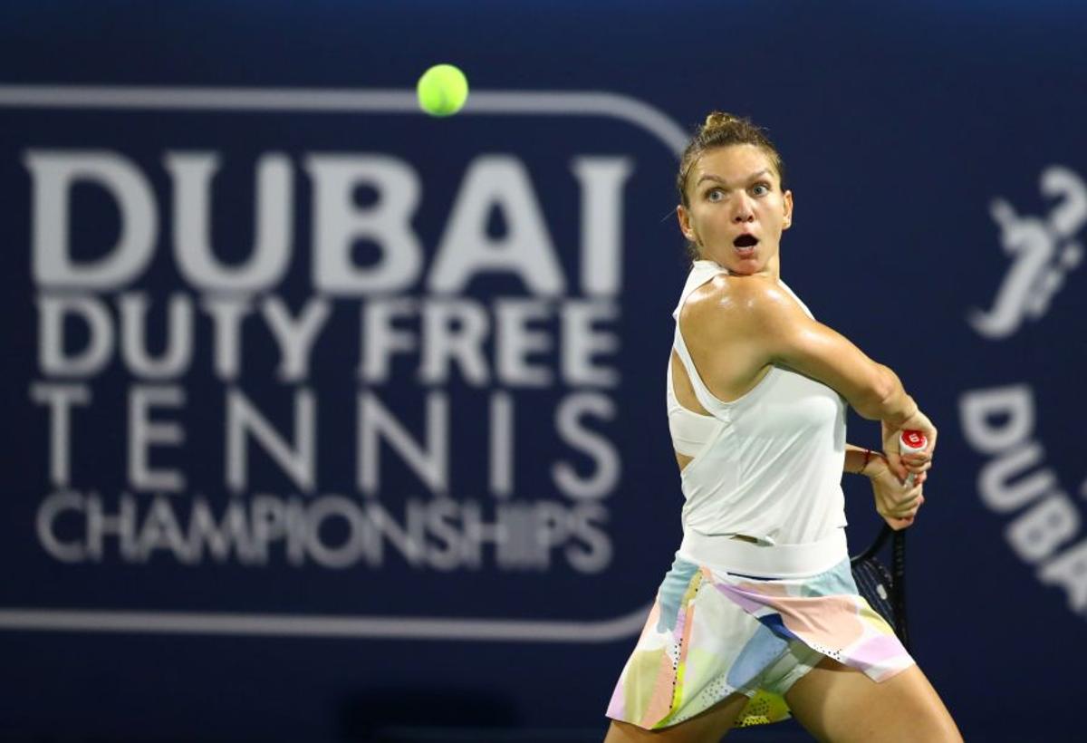 SIMONA HALEP - JENNIFER BRADY 6-2, 6-0 // VIDEO + FOTO Victorie-fulger pentru Halep » Simona nu i-a dat nicio șansă lui Brady și s-a calificat în finală la Dubai! Pe cine va înfrunta pentru trofeu