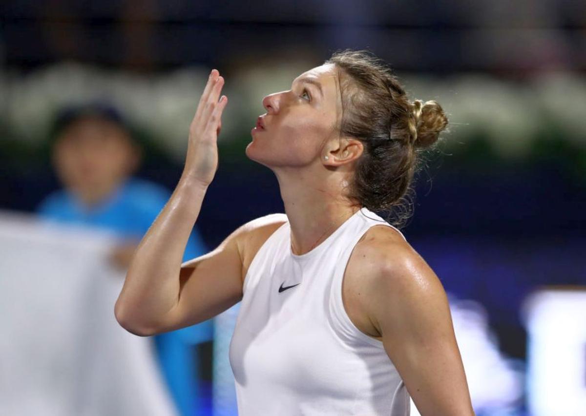 SIMONA HALEP - JENNIFER BRADY 6-2, 6-0 // VIDEO + FOTO Victorie-fulger pentru Halep » Simona nu i-a dat nicio șansă lui Brady și s-a calificat în finală la Dubai! Pe cine va înfrunta pentru trofeu