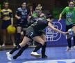 CSM BUCUREȘTI - FERENCVAROS 27-24 // „Tigroaicele” au făcut un pas mare spre „sferturile” Ligii Campionilor! Neagu și Cvijic, cele mai bune de pe teren