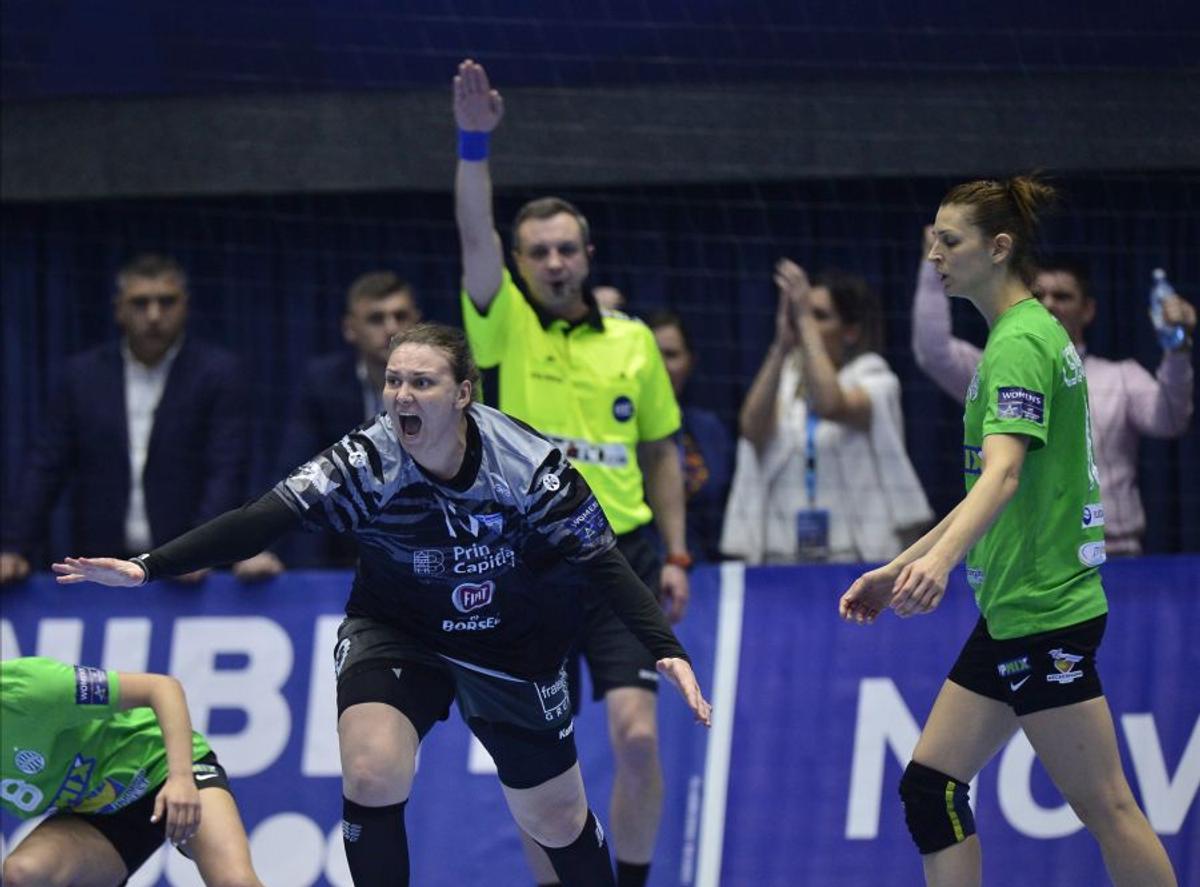 CSM BUCUREȘTI - FERENCVAROS 27-24 // „Tigroaicele” au făcut un pas mare spre „sferturile” Ligii Campionilor! Neagu și Cvijic, cele mai bune de pe teren