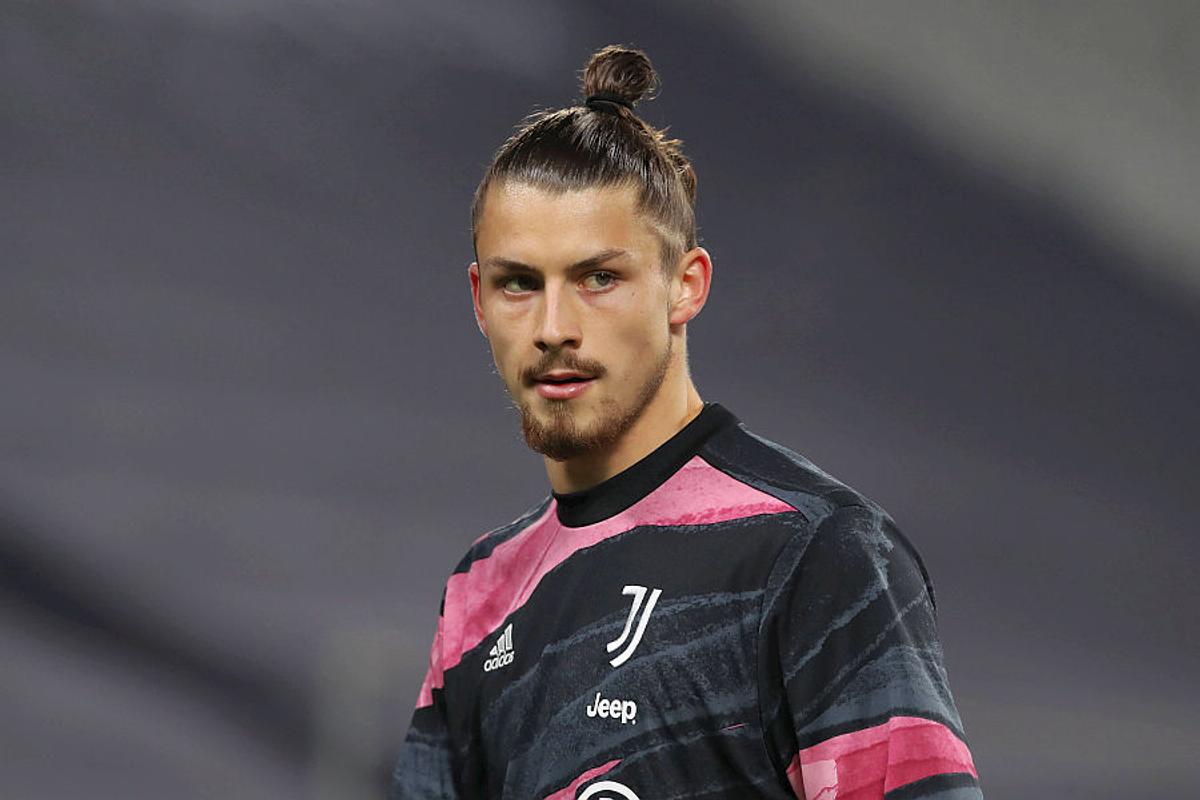 Italienii anunță ce se întâmplă cu Radu Drăgușin! Detalii despre negocierile cu Juventus