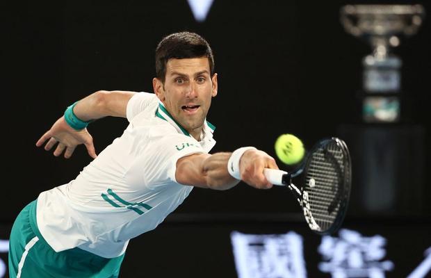 „BESTIA” Novak Djokovic îi vânează pe Federer și Nadal! Cifre uluitoare, după victoria la Australian Open