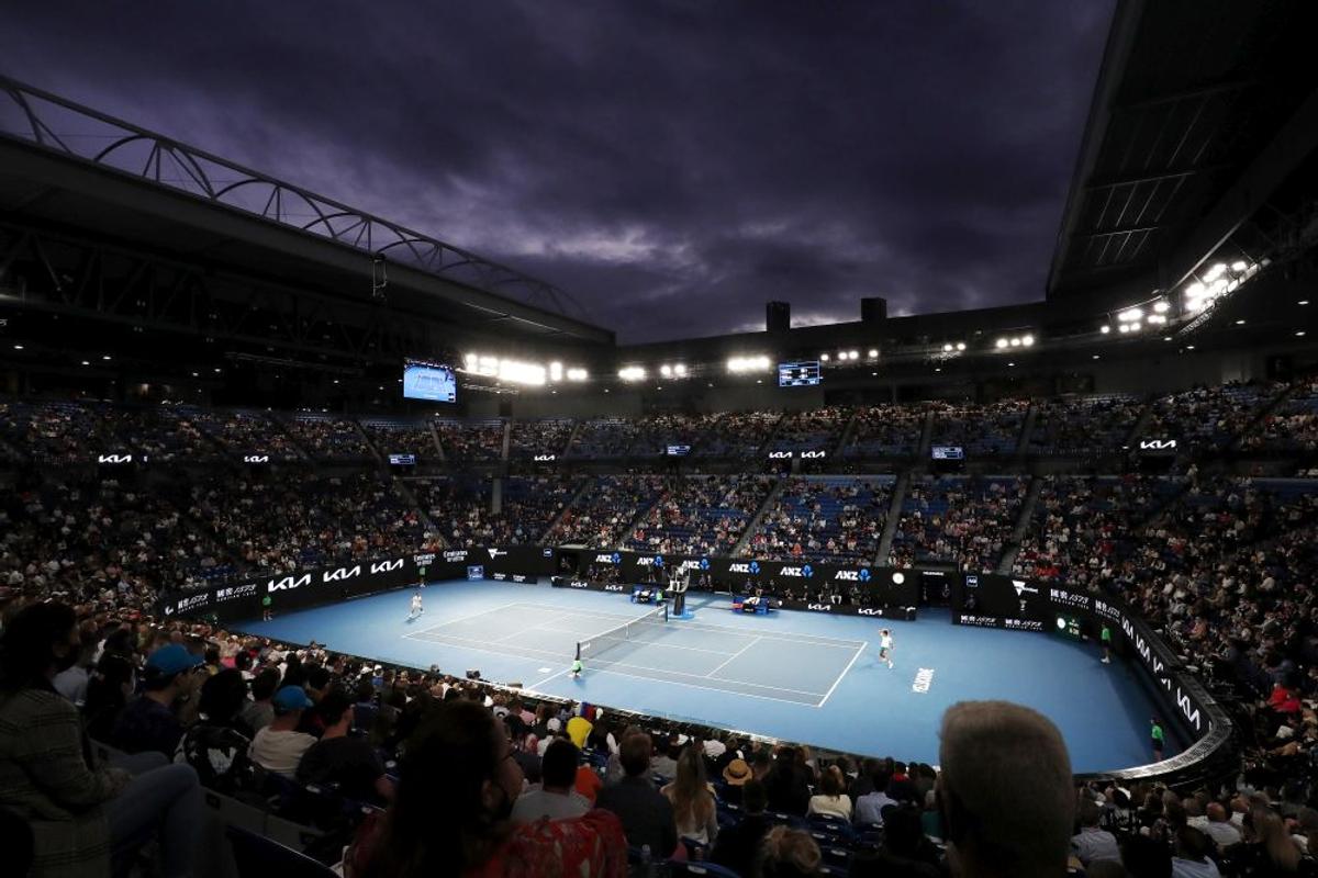 Novak Djokovic SUPREM. L-a învins clar pe Daniil Medvedev în finala Australian Open și are 18 titluri de Grand Slam!