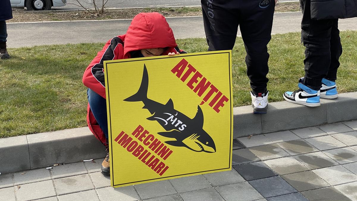 FOTO EXCLUSIV Un nou protest la stadionul „Arcul de Triumf”! Fanii rugby-ului îi atacă pe Novak și Stroe