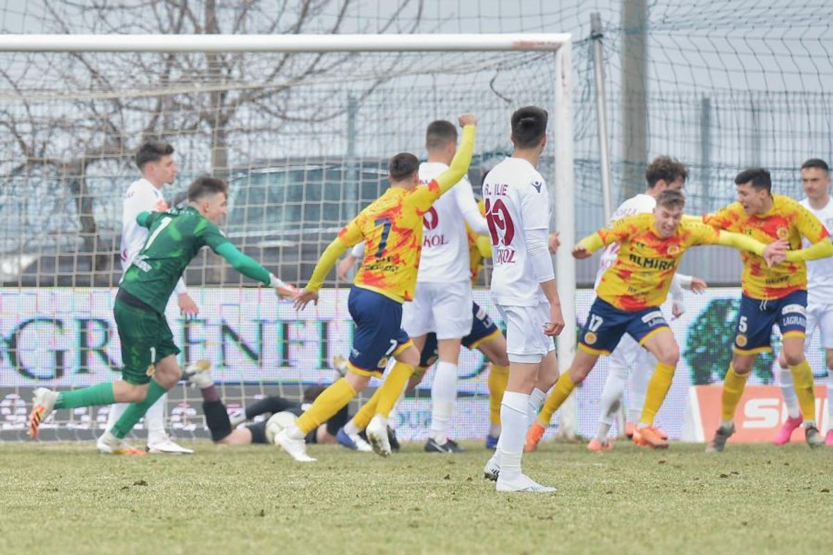 VIDEO EXCLUSIV Echipa din Liga 2 care îl atrage pe Porumboiu: „Îi trebuie jucători și un antrenor care să dea cu parul”