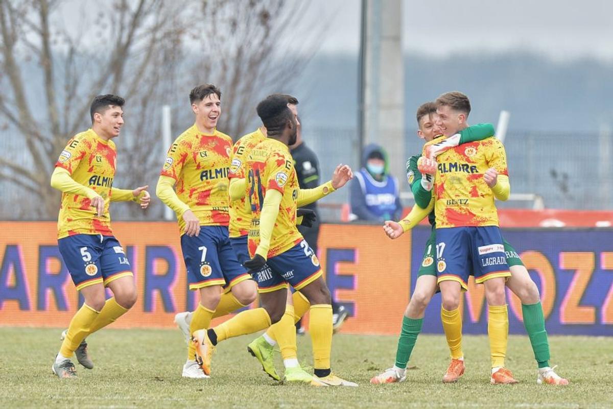 VIDEO EXCLUSIV Echipa din Liga 2 care îl atrage pe Porumboiu: „Îi trebuie jucători și un antrenor care să dea cu parul”