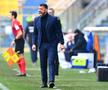 Roberto D'Aversa (45 de ani) a lăsat să se înțeleagă faptul că Gervinho și Jasmin Kurtić au fost lăsați în afara lotului din motive disciplinare.