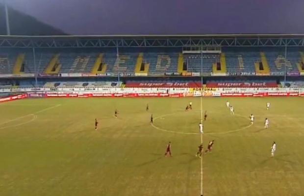 FOTO CFR Cluj, spionată de rivali » Un fotbalist de la FCSB, în tribune la meciul cu Gaz Metan