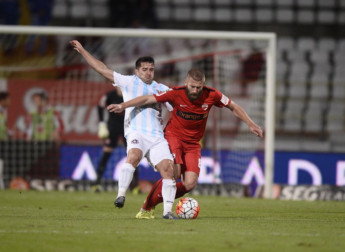 Un fotbalist cu peste 250 de meciuri în Liga 1 povestește două episoade uluitoare : „Aveam o piatră la rinichi de 1,6 cm, dar doctorii spuneau că mă doare spatele de la bătrânețe”