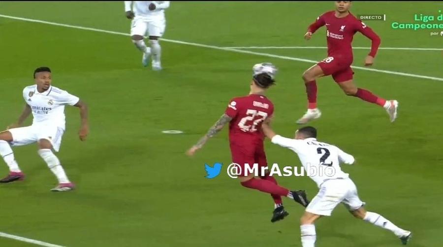 Faza contactului dintre Nunez și Carvajal Verdict dur! Ion Crăciunescu desființează decizia crucială a lui Istvan Kovacs din Liverpool - Real Madrid: „E penalty clar!”