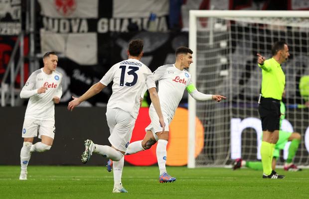 Eintracht Frankfurt - Napoli 0-2 » Liderul din Serie A nu glumește nici în Champions League! Victorie după un meci controlat cap-coadă