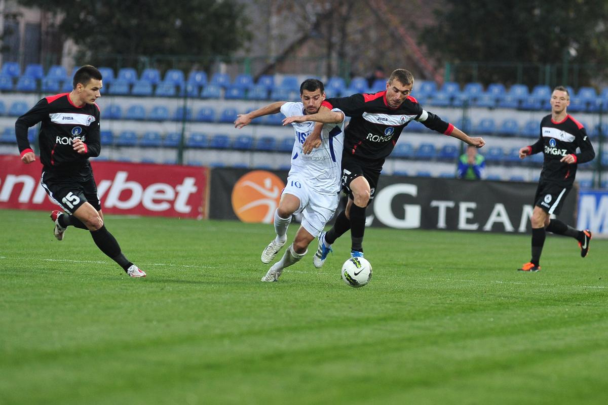 Dezvăluirile fotbalistului care a stat o lună la FCSB: „M-a vrut Pițurcă, dar a venit Ilie Dumitrescu și a zis că vrea să facă tiki-taka cu jucătorii de la Urziceni”