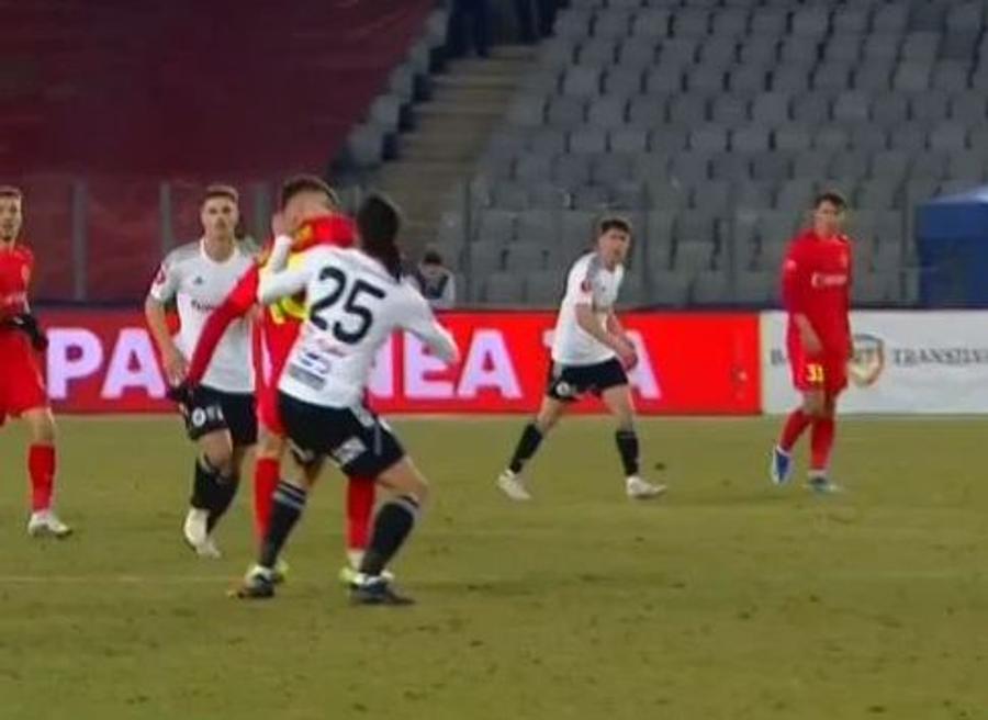 Ion Crăciunescu a analizat fazele controversate din U Cluj - FCSB: „E de 5 roșii!” » Ce spune despre momentul în care FCSB a cerut penalty