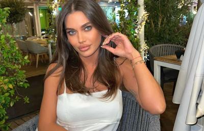 Cu ce se ocupă „Angelina Jolie de România”, femeia care i-a frânt inima lui Mititelu jr.: „Cu asta te lauzi?”