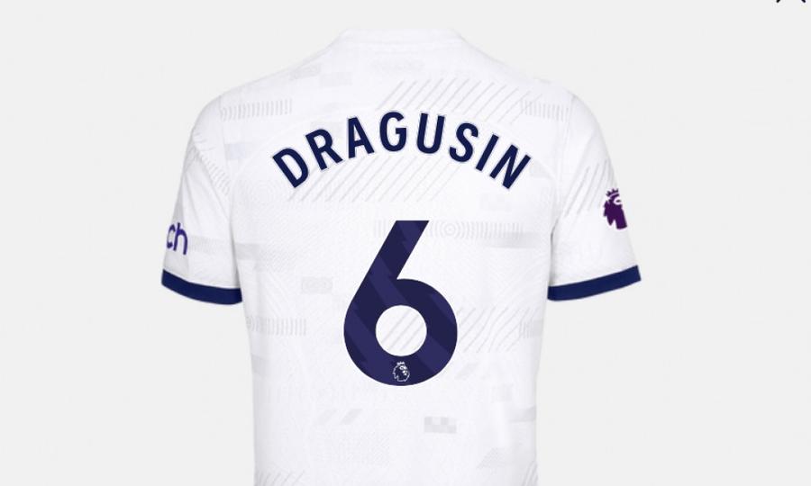 Tricourile echipei lui Radu Drăgușin se vând foarte bine. Pe ce loc se află în Europa și cât încasează Tottenham!