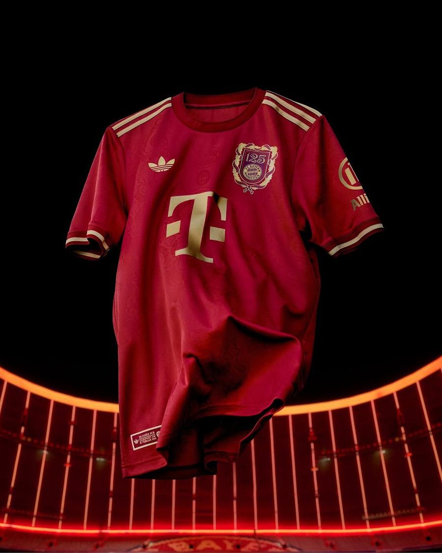 Magazinul online al lui Bayern s-a „prăbușit” sub povara cererilor! Cum arată tricourile aniversare