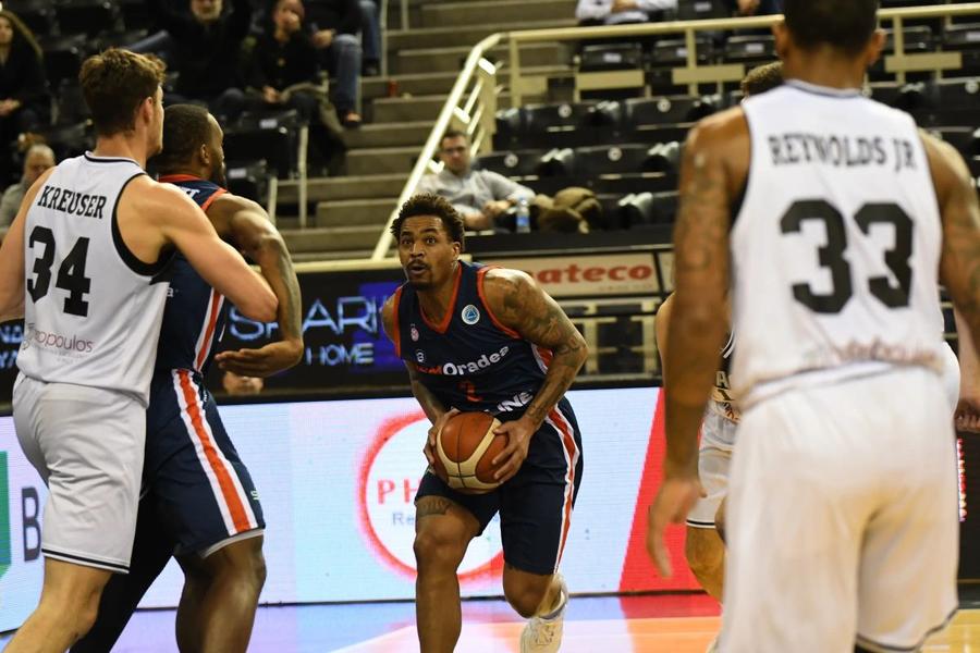 Travante Williams, în maioul lui CSM Oradea/Foto: fiba.basketball După 14 ani, Portugalia s-a calificat din nou la Campionatul European » Unul din liderii naționalei joacă în România și a vorbit cu GSP: „E cea mai frumoasă situație”