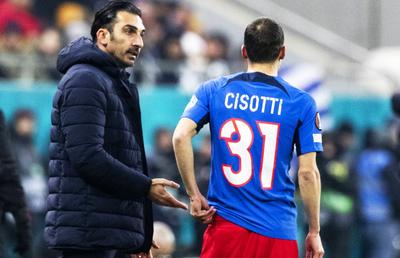Elias Charalambous dezvăluie cum i-a motivat pe jucători pentru a o învinge pe Dinamo: „Asta le-am spus”