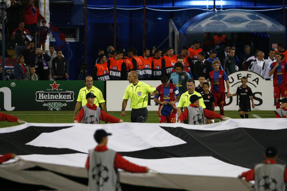 Imagini de arhivă de la duelurile dintre FCSB și Lyon