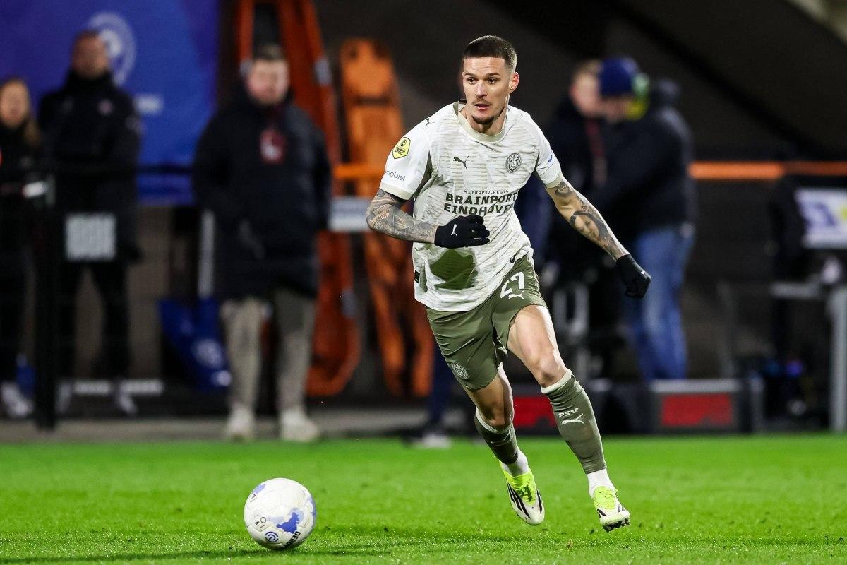 A rupt plasele și a venit și premiul: Dennis Man, jucătorul lunii în Eredivisie: „Cred că voi continua așa”