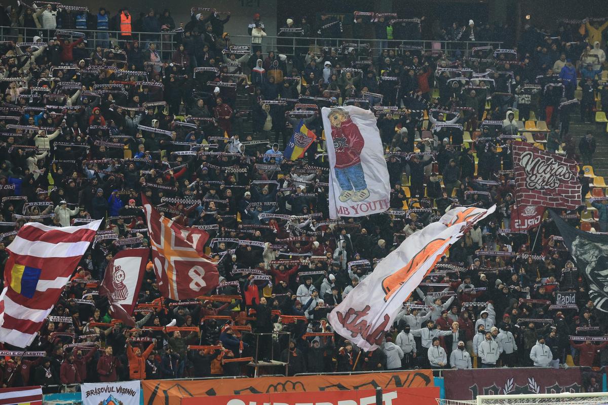 Imagini de la finalul meciului Rapid - Dinamo