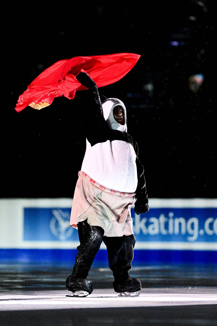 Mikhail Shaidorov în costumul de panda FOTO Imago Images lia Malinin și alte vedete ale patinajului artistic revin pe gheața de la Jocurile Olimpice pentru spectacolul de gală