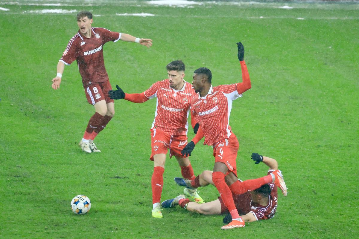 Rapid - Dinamo, imagini de meci de Ionuț Iordache și Cristi Preda (GSP.ro)