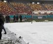 Gazonul Arenei Naționale, acoperit de zăpadă în ziua meciului Rapid - Dinamo