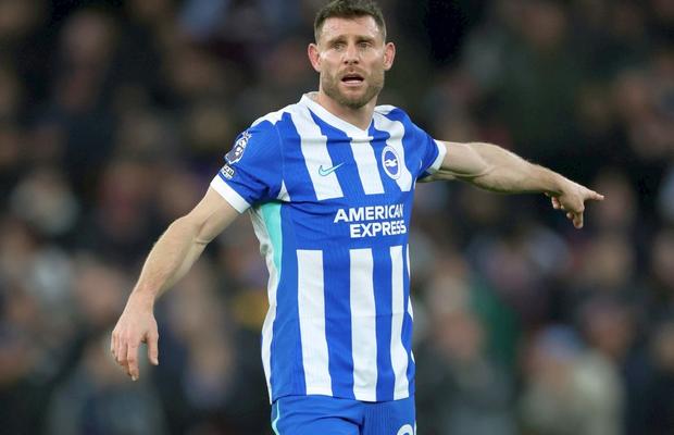S-a scris istorie în Premier League! La 40 de ani, James Milner a devenit jucătorul cu cele mai multe meciuri în competiție