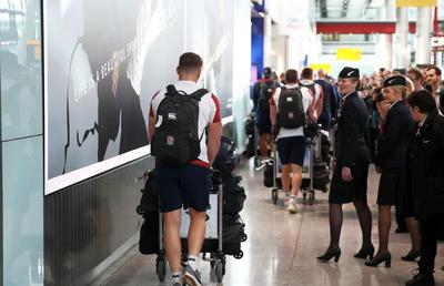 EXCLUSIV „Evadare” ca în filme a unui fost dinamovist » Și-a abandonat echipa pe aeroport: „Am renunțat la tot și am fugit”