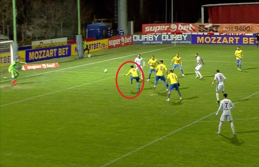 Meciul Rapid - Dunarea Călărași - etapa #20 din Liga 2 - a debutat cu un autogol în favoarea giuleștenilor.